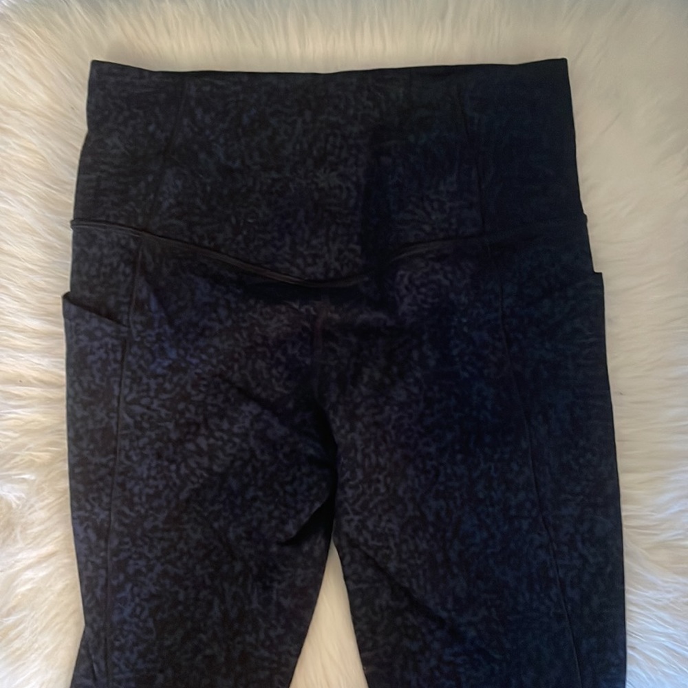 Athleta stash pocket II Gravel tight - Picture 3 of 5